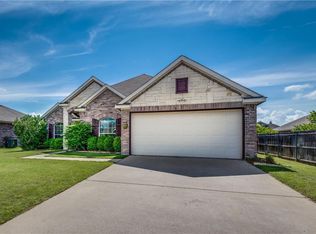 705 Westminster Dr, Midlothian, TX 76065