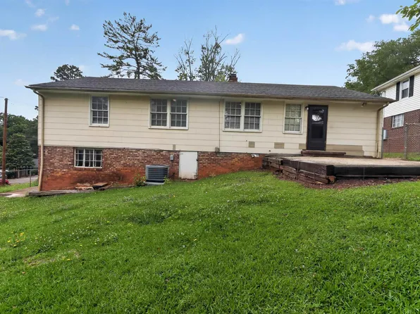 22 Westbrook Ln, Greenville, SC 29605