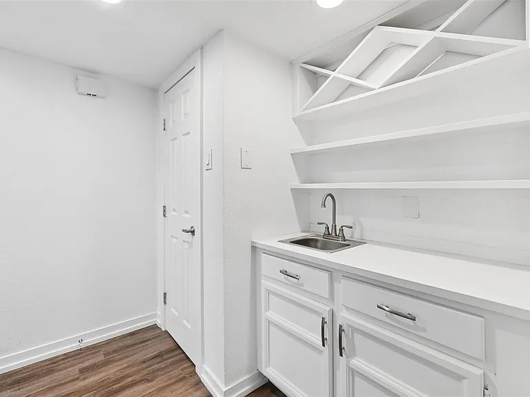3618 Gillespie St #102 — Photo 8
