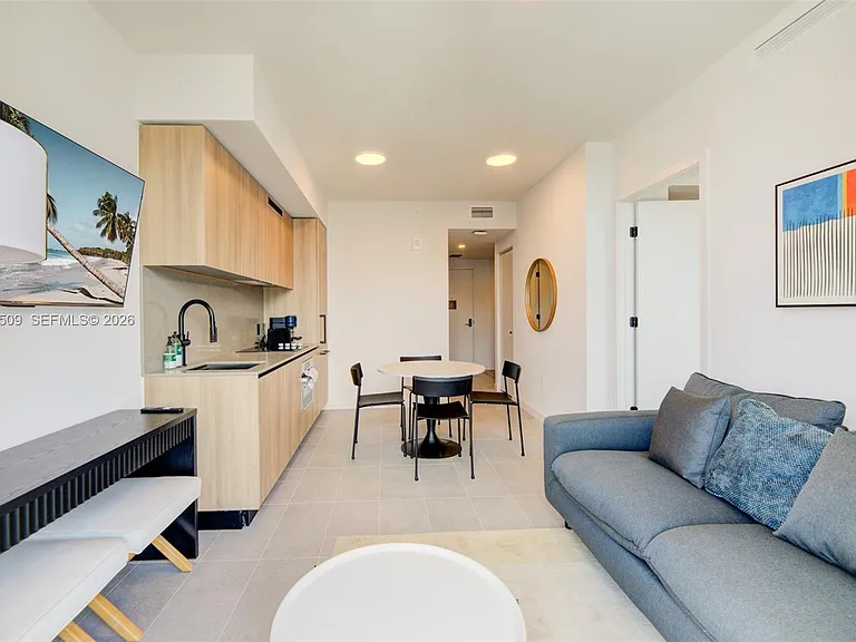 121 NE 5th St #3102 — Photo 7