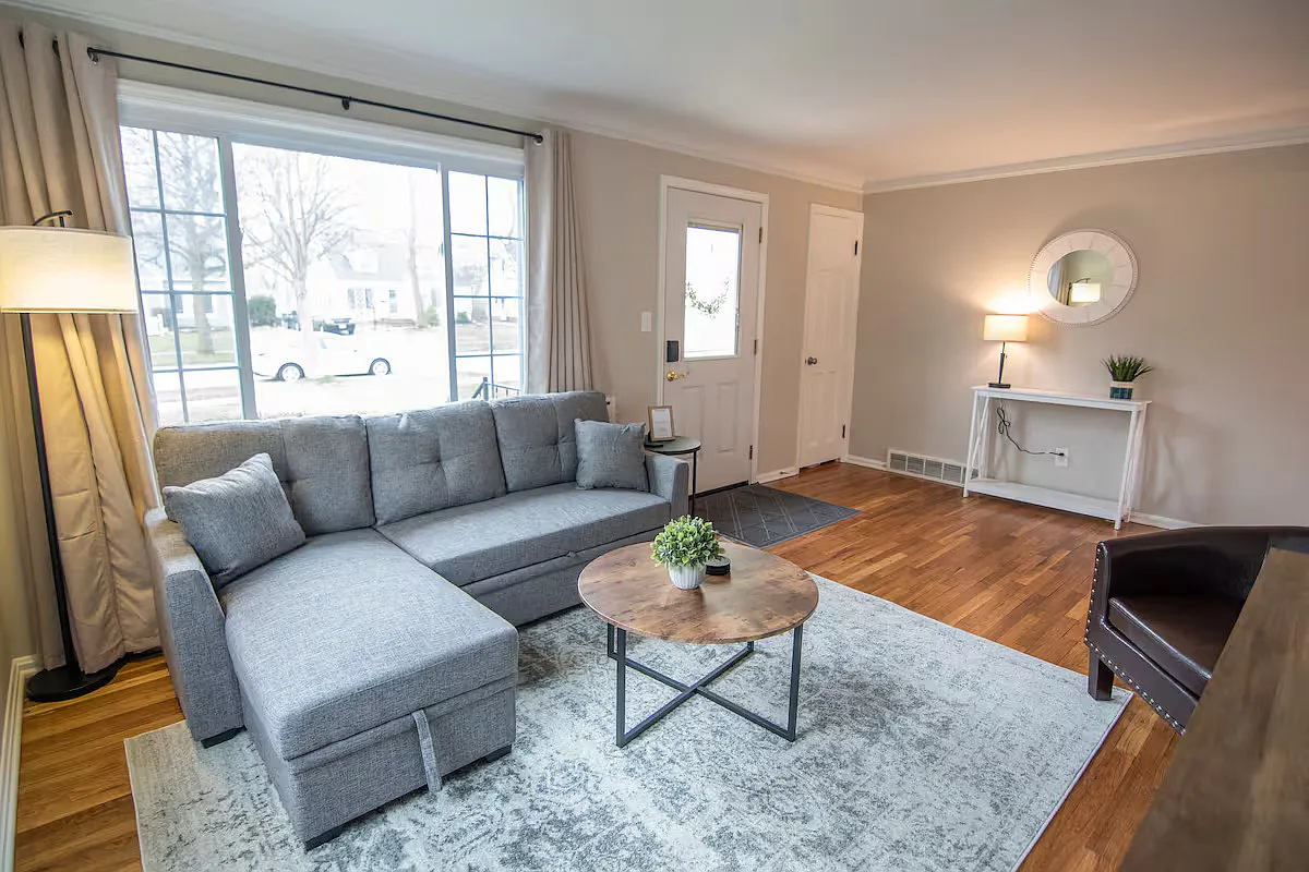 7046 Greenleaf Avenue - 1 — Photo 4