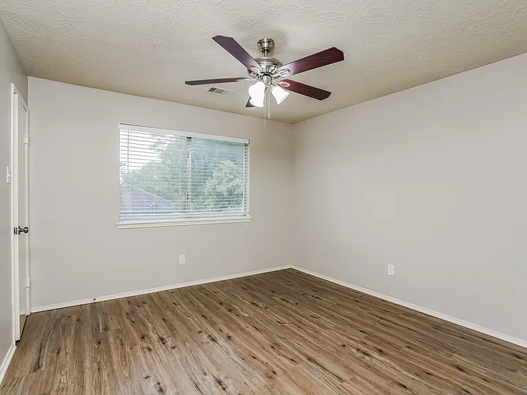 8310 Woodland Willows Dr — Photo 15