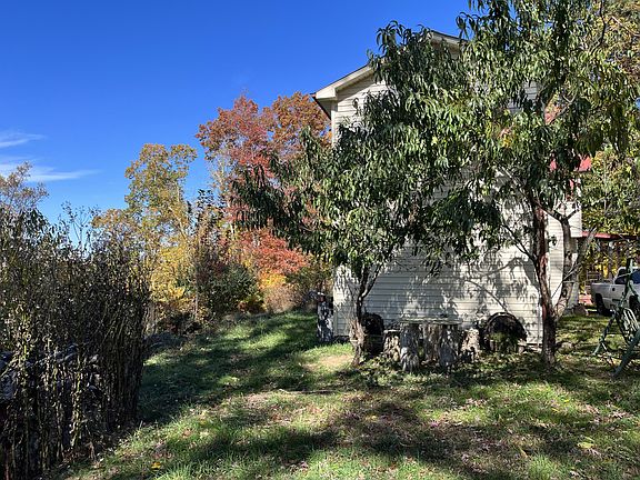 3rd image of 1585 J R Bryant Rd