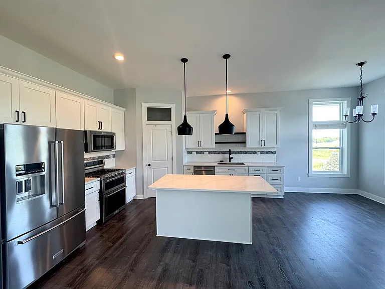 602 Chardonnay Ct — Photo 2