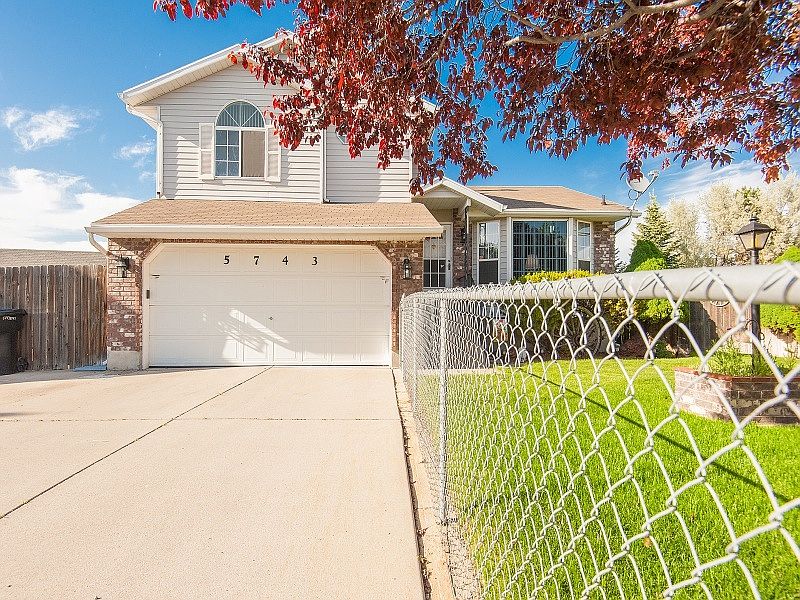 1st image of 5743 S Byrum Cir