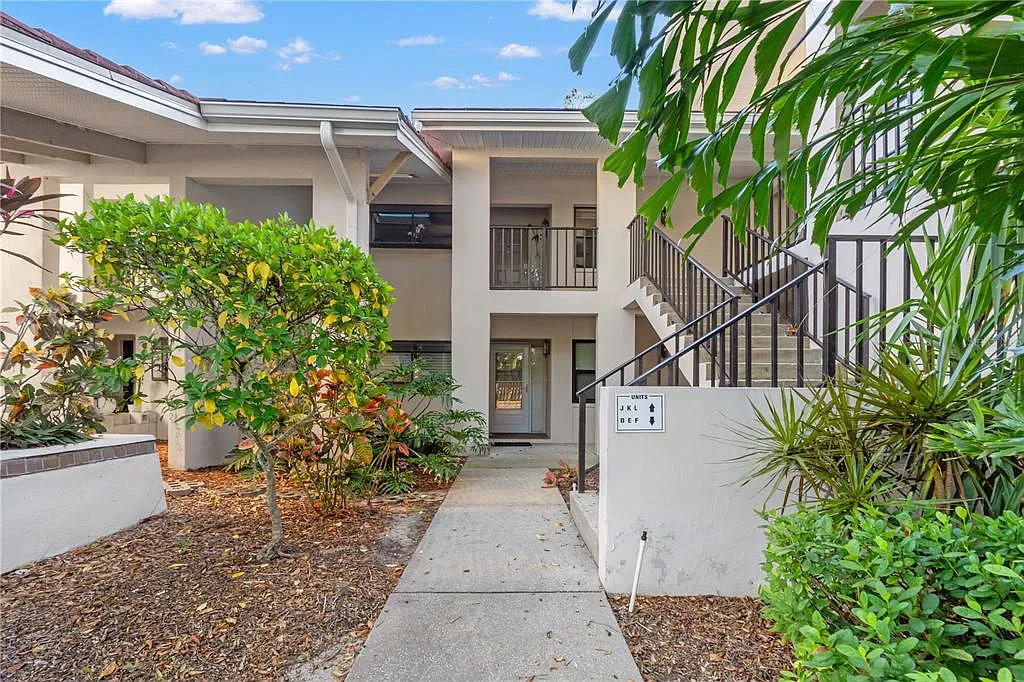2 bed, 2.0 bath, 1115 sqft, $2,100 — Photo 1