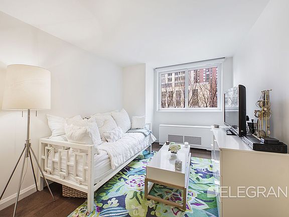 4th image of 200 E 94th St APT 517
