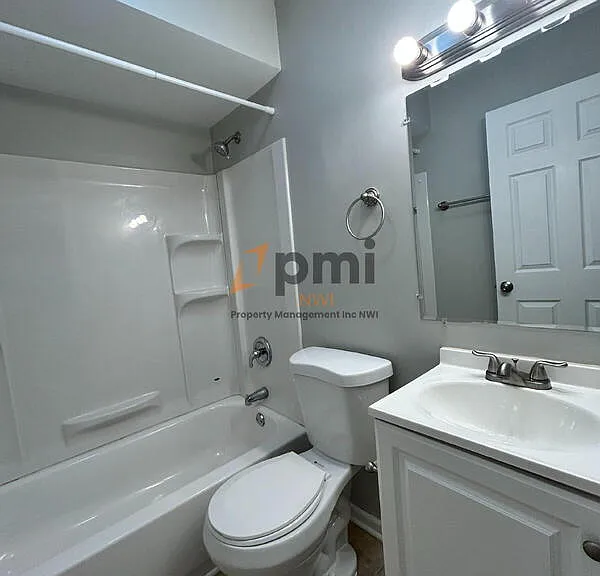 5929 Jefferson St — Photo 10