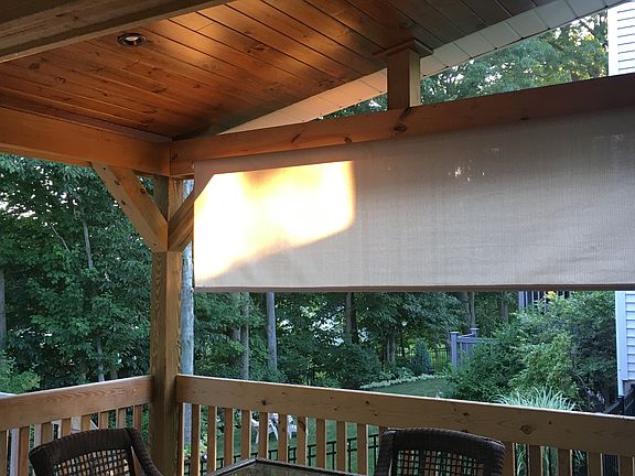Adjustable privacy shade