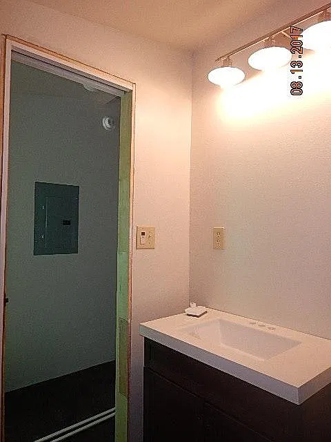 2 bed, 660 sqft, $2,695 — Photo 3