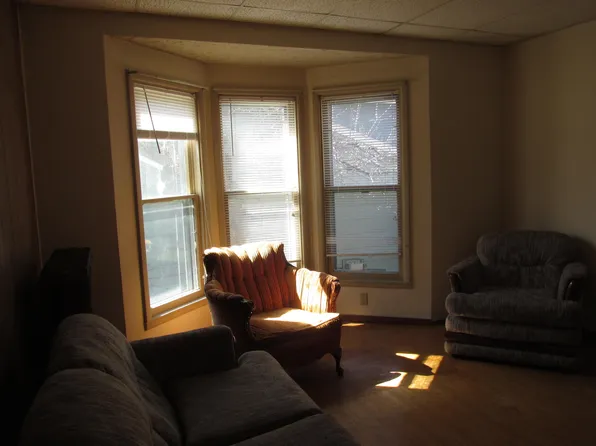 711 6th Ave, Brookings, SD 57006