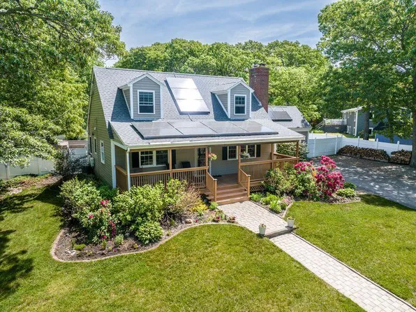 3 Windmill Road, Buzzards Bay, MA 02532
