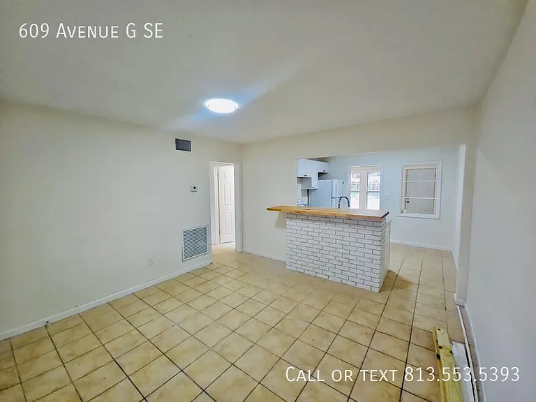609 Avenue G SE — Photo 15