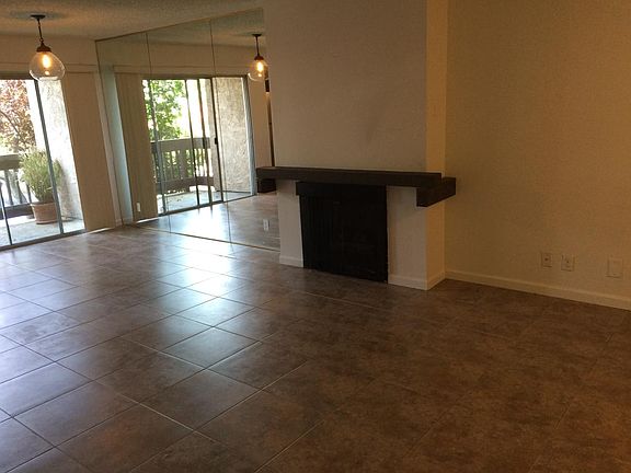 3rd image of 3111 Summertime Ln