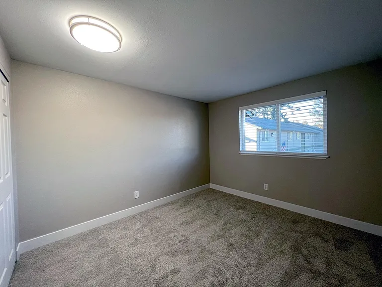 708 Browning Ave S #16 — Photo 21