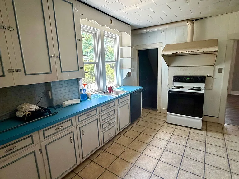 101 Roselawn Ave — Photo 11