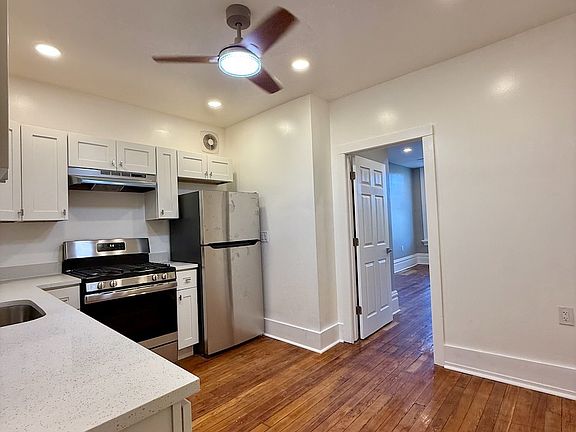 4th image of 906 Penn Ave #11565418