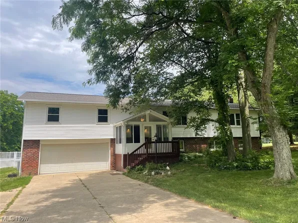 5165 W Bath Rd, Akron, OH 44333