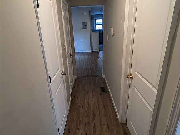 5th image of 26 Bathgate Pl #1