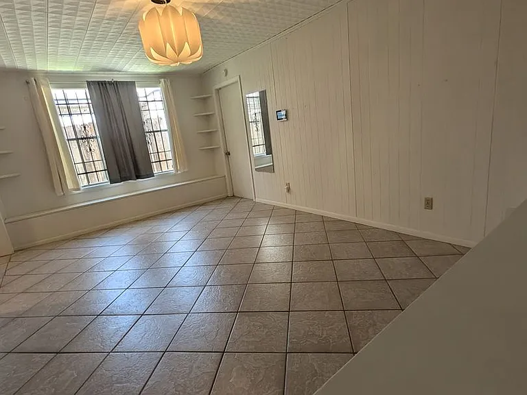 976 Sunmeadow Dr — Photo 3