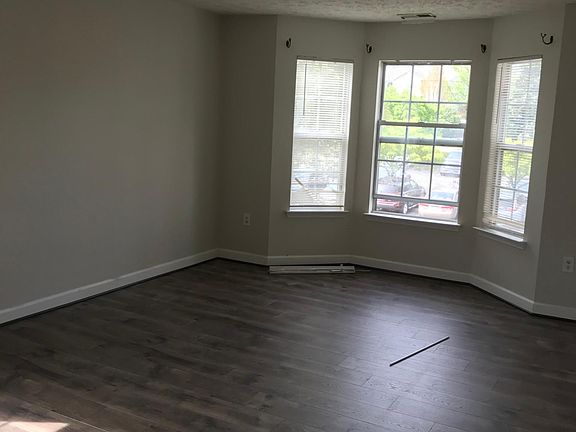 3rd image of 613 Admiral Dr Unit 208