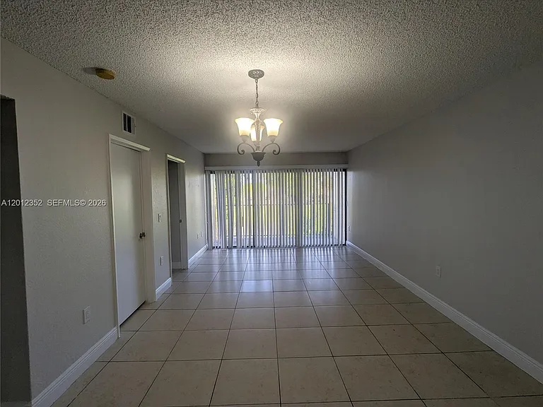 1564 Lake Crystal Dr #F — Photo 4