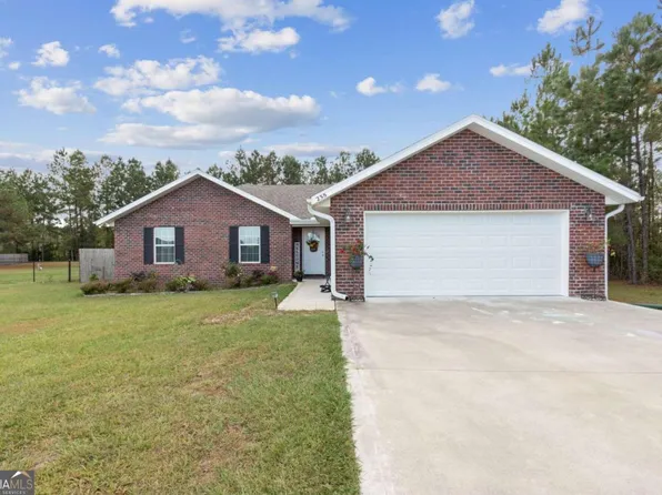235 Windward Way Dr, Folkston, GA 31537