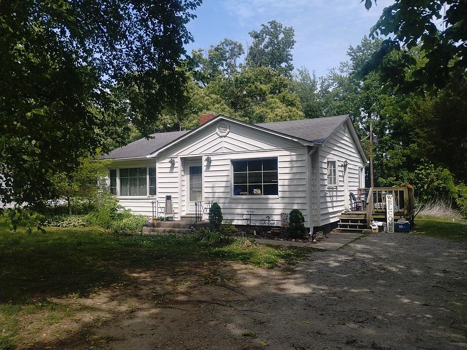 1st image of 870 Old Highway 51 N