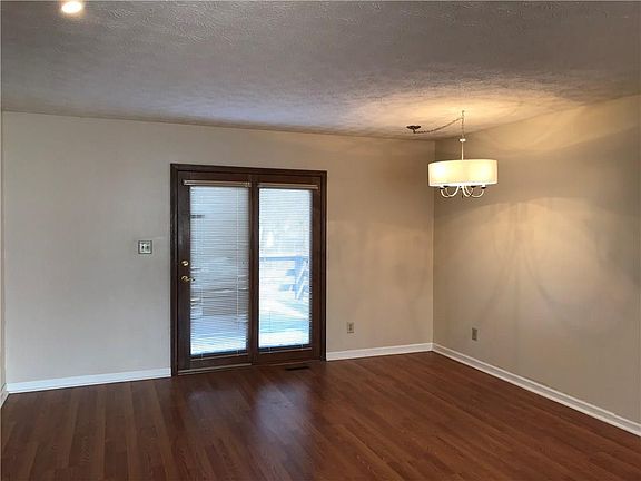 4th image of 5960 Richmond Ln