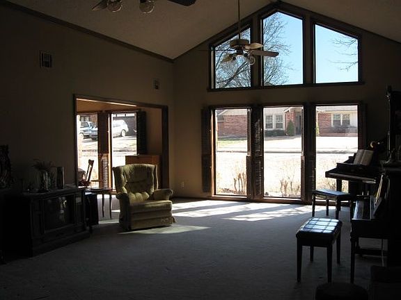 Lvg Room with wall of windows