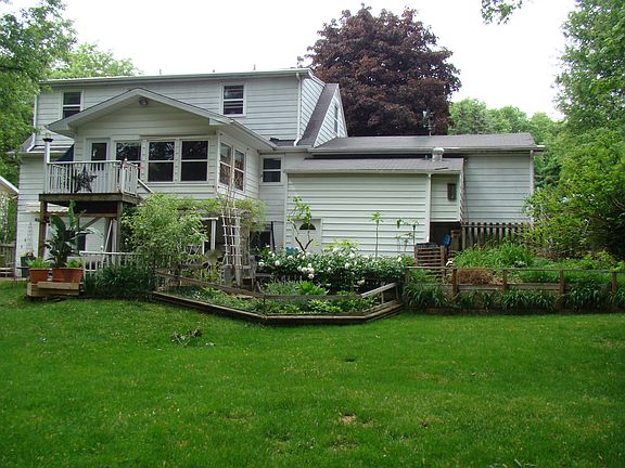 5th image of 4458 Cloverleaf Dr SE