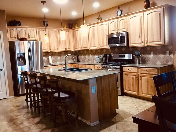 4th image of 1065 E Pecan Orchard Loop