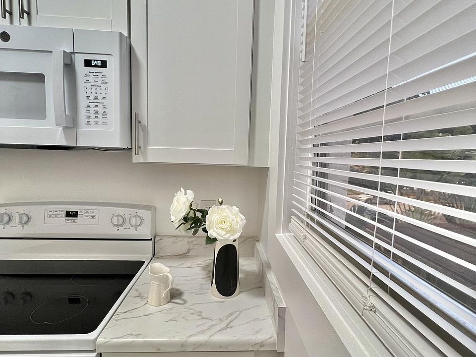 1st image of 116 Antilla Ave #103