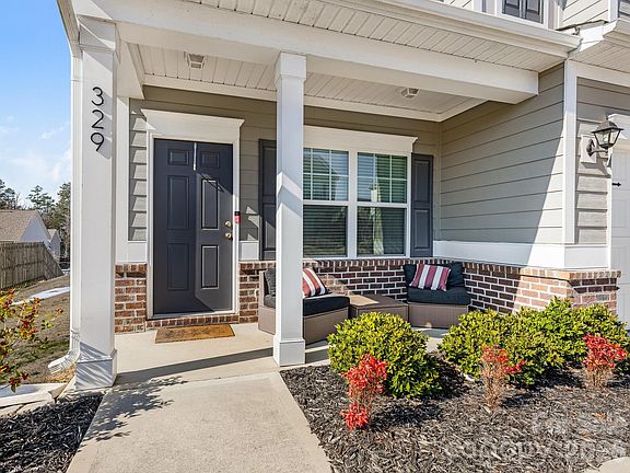 2nd image of 329 Crandon Rd