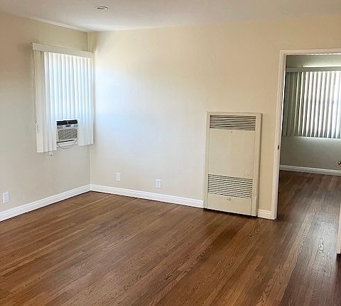 3rd image of 6612 Stafford Ave