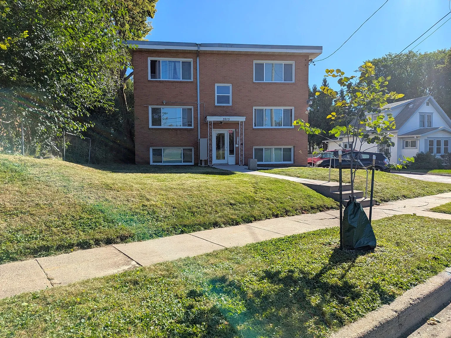 3915 Lookout Place — Photo 1