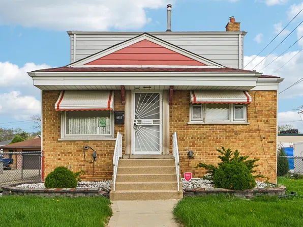 8853 S Troy Ave, Evergreen Park, IL 60805