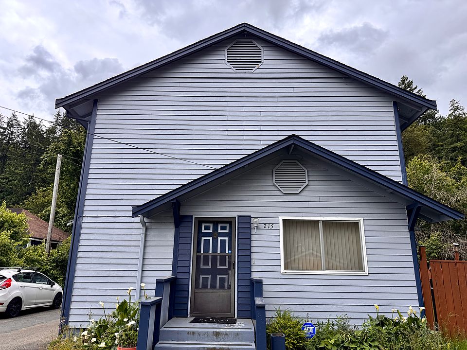 1st image of 215 S 11th St