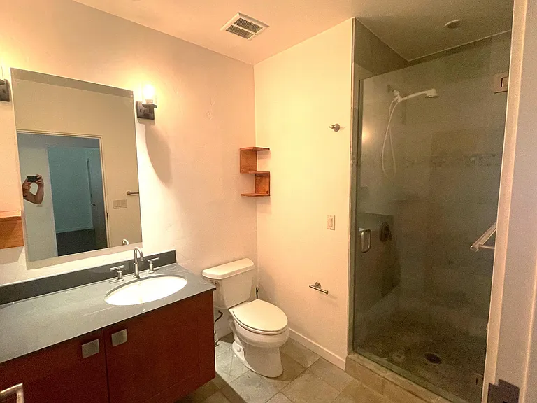 231 Robinson St #202 — Photo 10