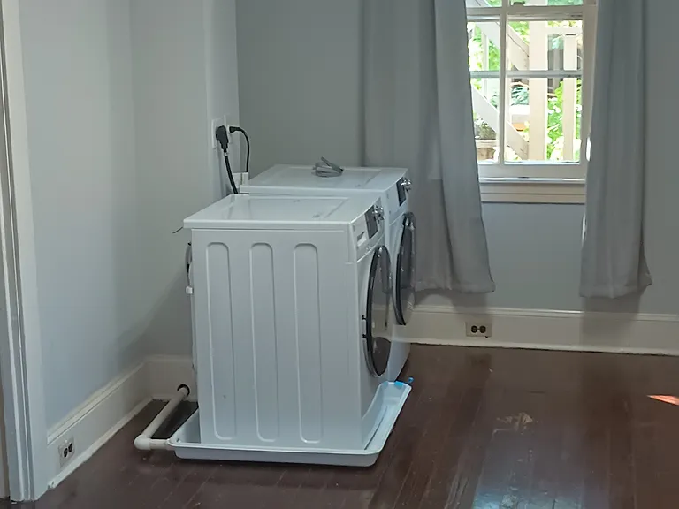 167 Green St #2 — Photo 2
