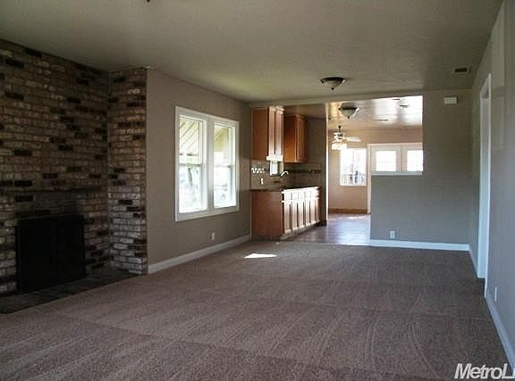 2nd image of 105 E Sonoma Ave