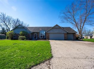 11423 Geist Valley Dr, Indianapolis, IN