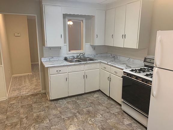 2nd image of 3104 Coit Ave NE APT 2