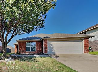 229 Centennial Pl, Crowley, TX 76036