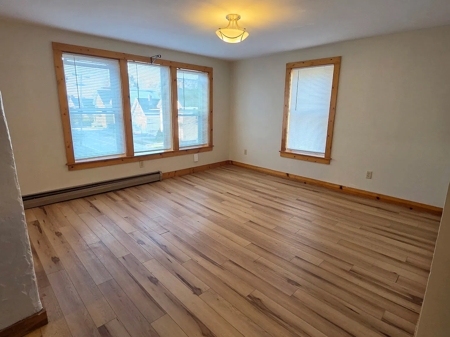 3 bed, $1,825 — Photo 3