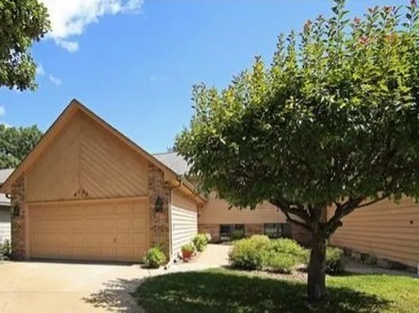 4122 Rice St, Saint Paul, MN 55126