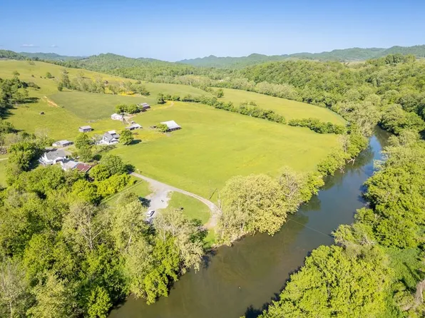 123 Luttie Banner Dr, Castlewood, VA 24224