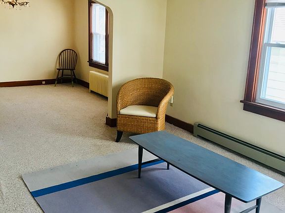 3rd image of 825 Union St APT 3