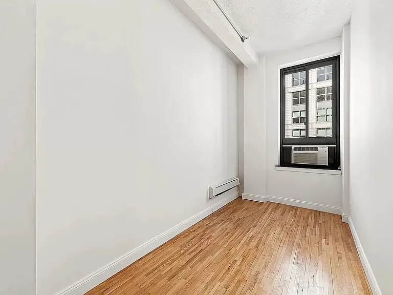 239 Park Ave S #7A — Photo 3