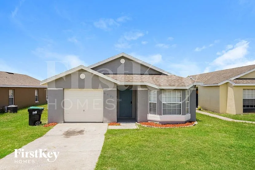 3 bed, 2.0 bath, 1300 sqft, $1,750 — Photo 1